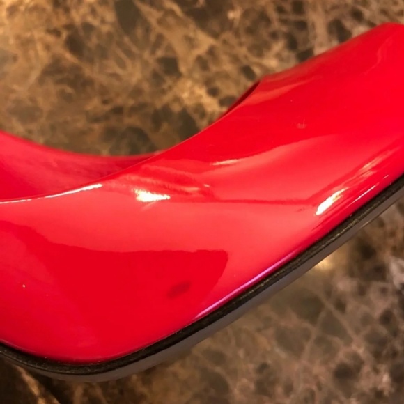 Gorgeous Red Gucci Shoes . - Picture 4 of 7